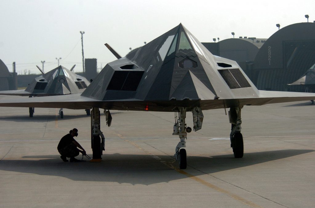 Precio del F-117 Nighthawk